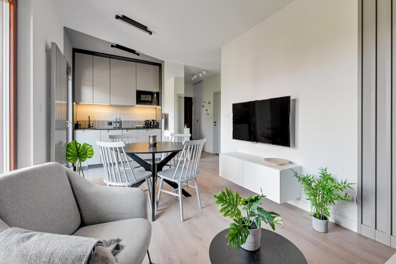Aura III Apartments & Free Parking By Downtown Apartments กดัญสก์ ภายนอก รูปภาพ