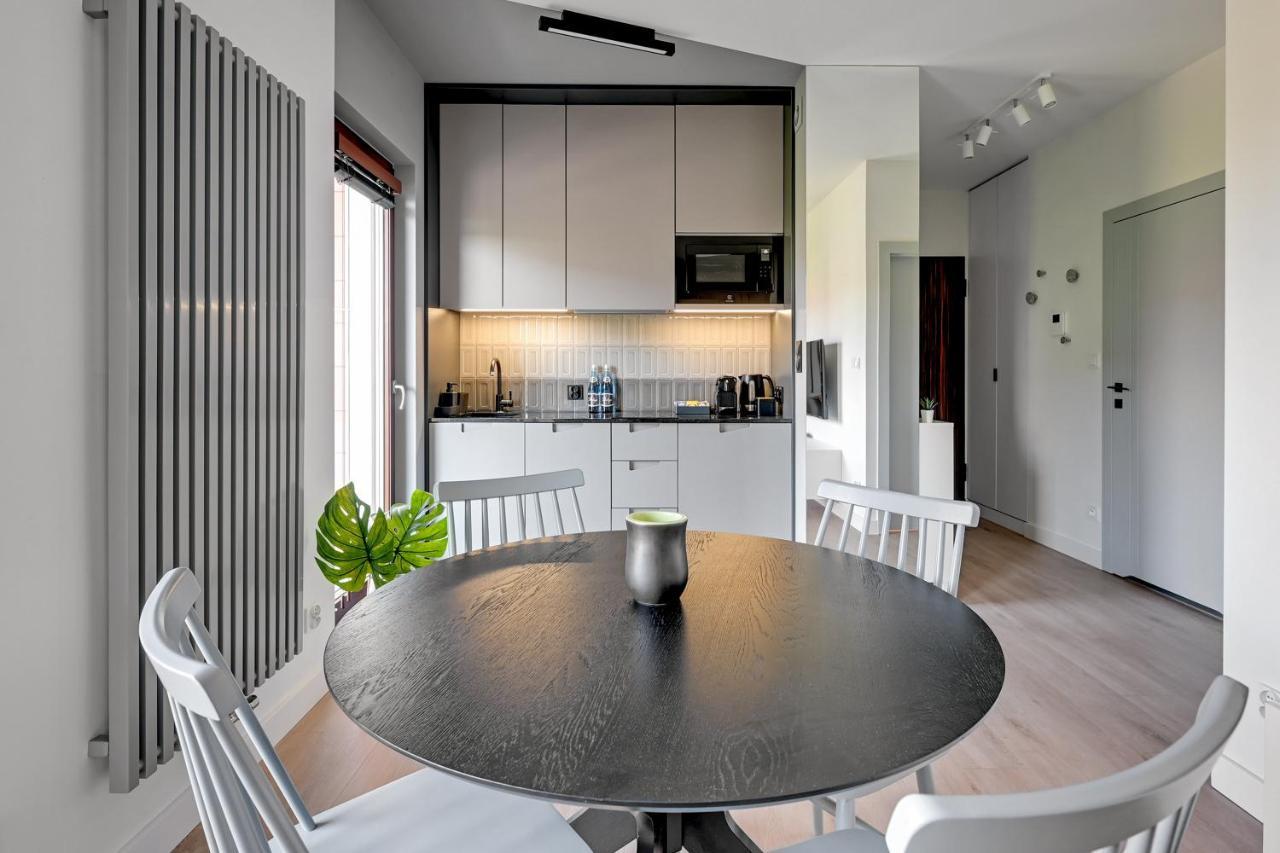 Aura III Apartments & Free Parking By Downtown Apartments กดัญสก์ ภายนอก รูปภาพ