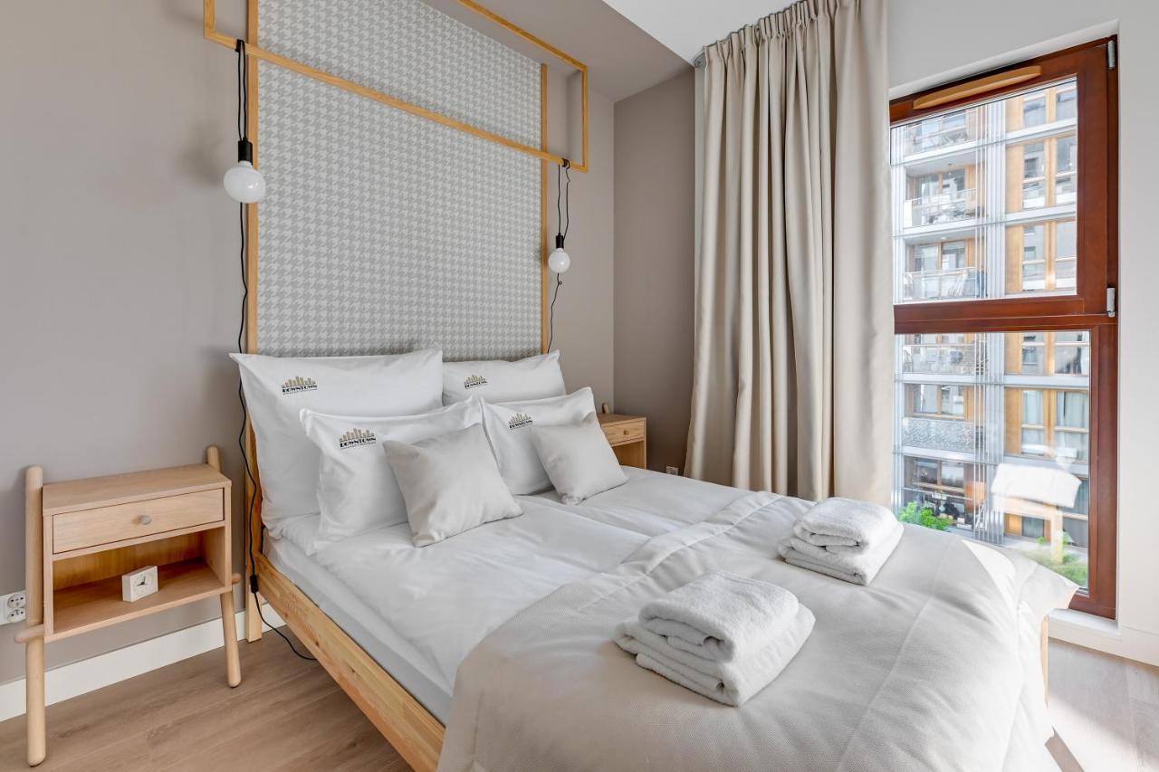 Aura III Apartments & Free Parking By Downtown Apartments กดัญสก์ ภายนอก รูปภาพ